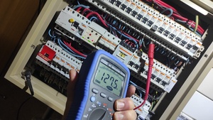 Svetlin STOYANOV Échenevex, Électricité générale, Installation de portail ou porte de garage, Petits travaux en électricité, Rénovation des installations électriques